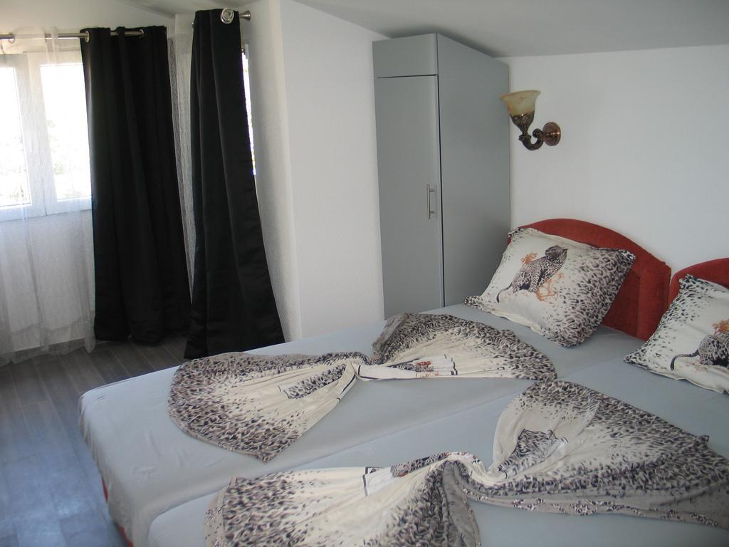 Guest House Dena Dobrá Voda Zimmer foto