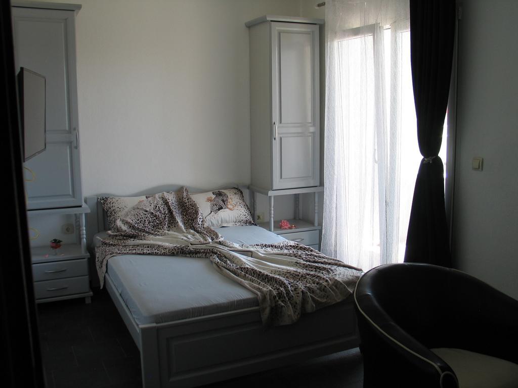 Guest House Dena Dobrá Voda Zimmer foto