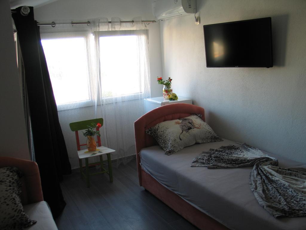 Guest House Dena Dobrá Voda Zimmer foto