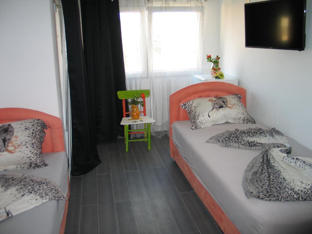 Guest House Dena Dobrá Voda Zimmer foto